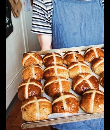 beatrix bakes easter hot cross buns